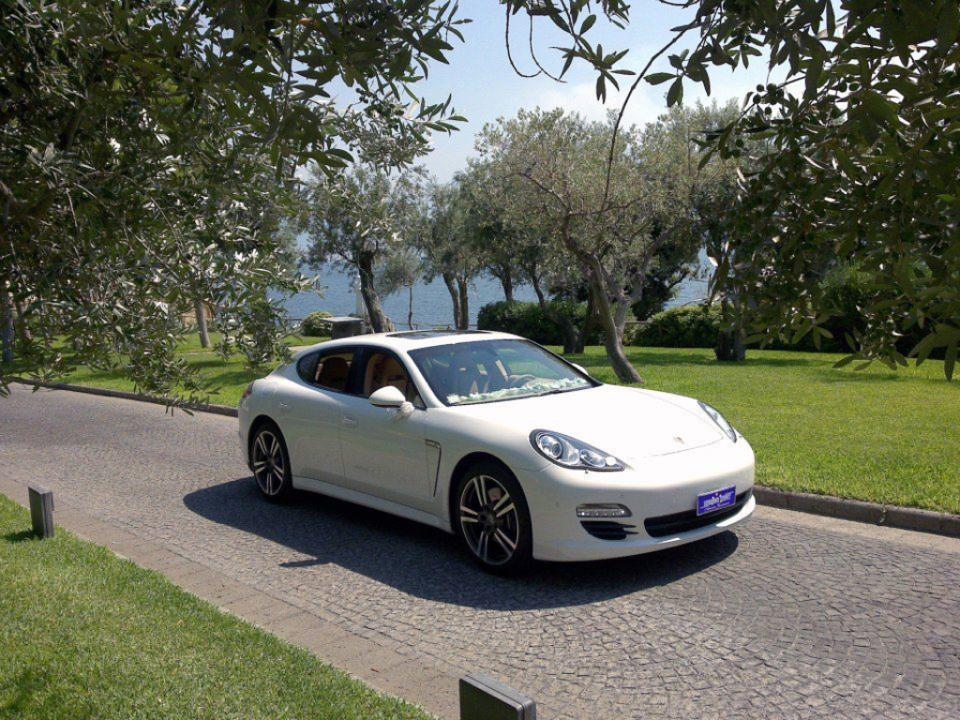 panamera_bianca