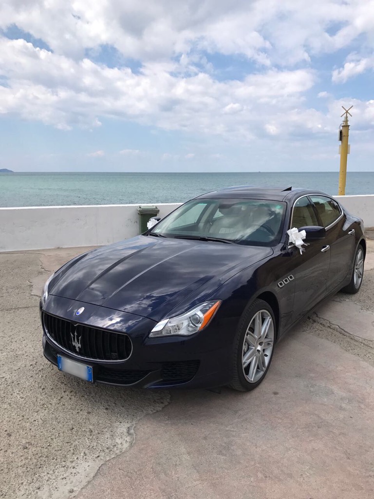 auto-sposi-Napoli-Q4-blu_auto-cerimonie-Napoli