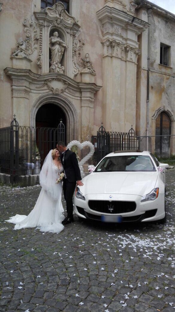auto-sposi-Napoli_matrimonio-2017_auto-per-cerimonie-Napoli