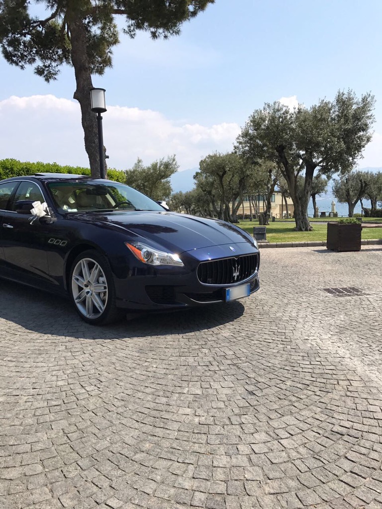 auto-sposi-Napoli-matrimonio-maserati_noleggio-maserati-per-matrimonio