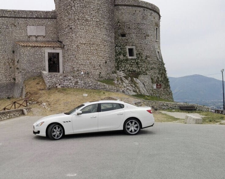 auto-sposi-Napoli_auto-bianca-Maserati_auto-per-matrimonio-Napoli