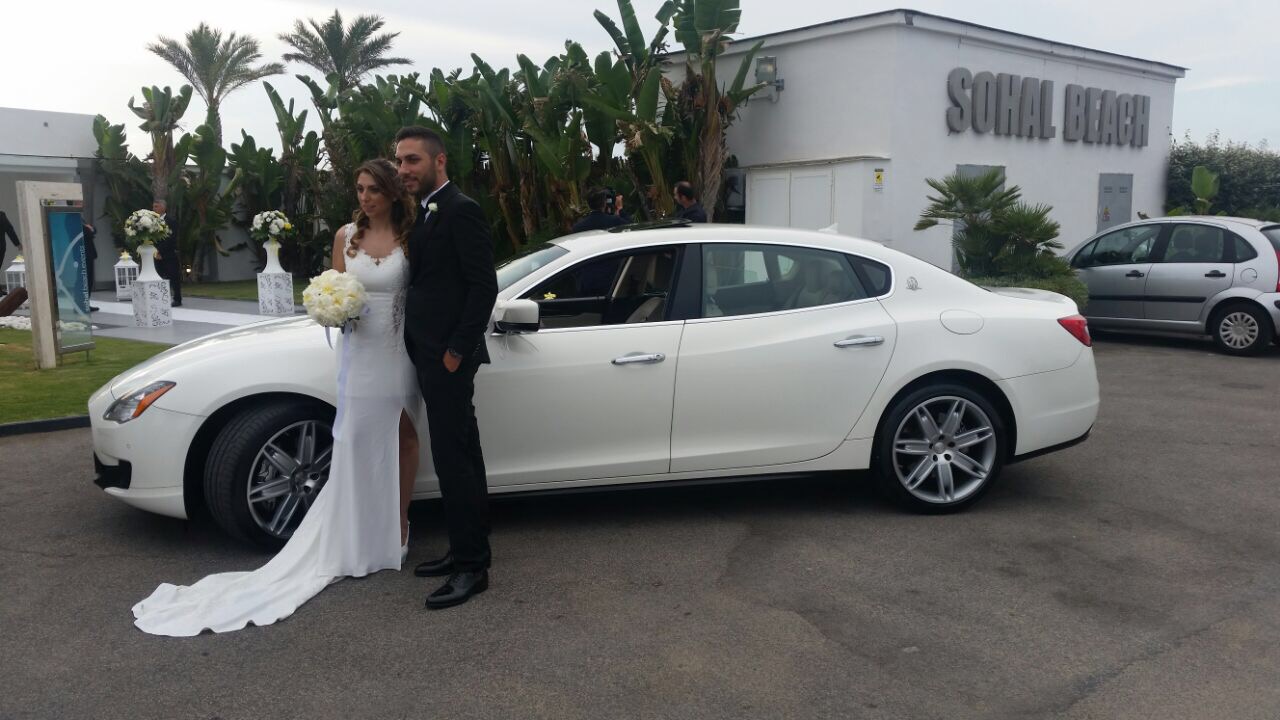 auto-sposi-Napoli_matrimoni-Maserati_auto-per-cerimonie-Napoli