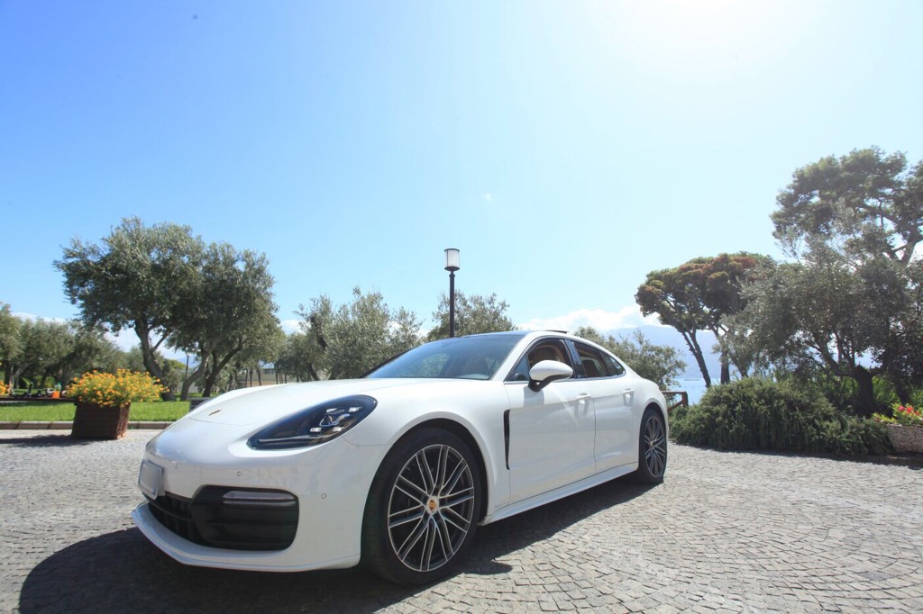 auto sposi Napoli | New Panamera bianca | auto matrimoni