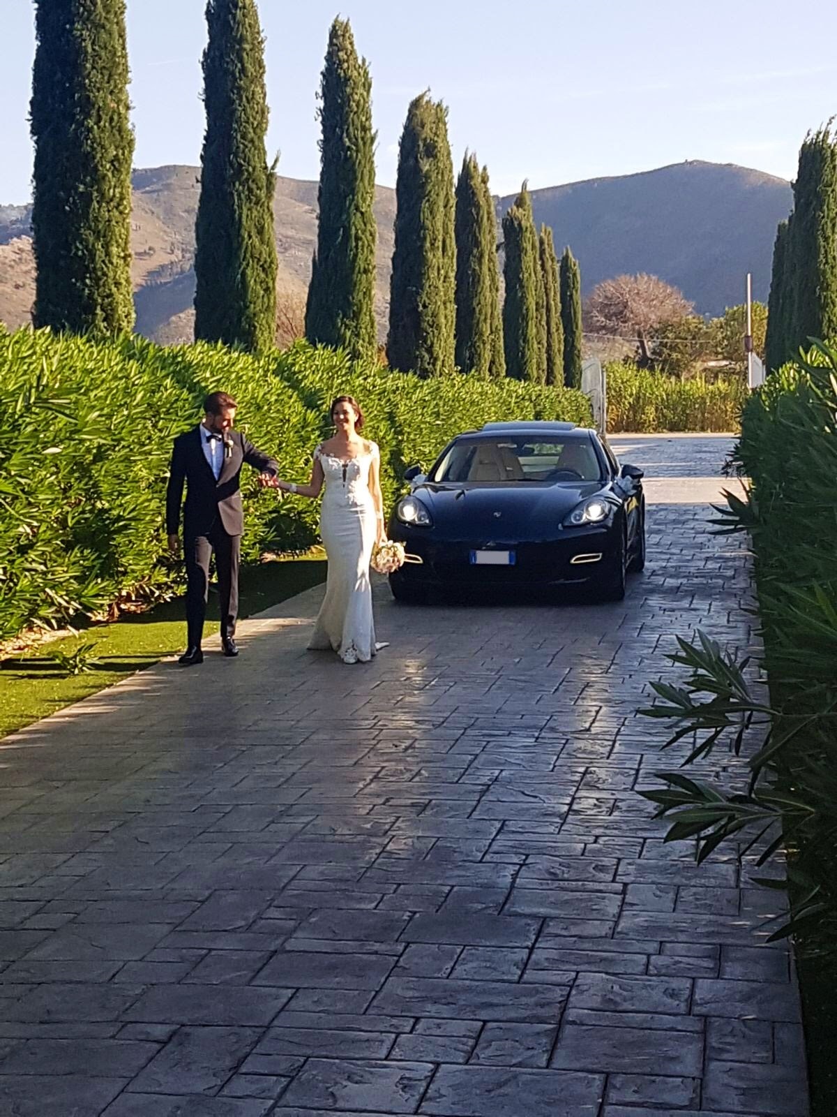 auto sposi Napoli | Panamera | noleggio auto cerimonie Napoli