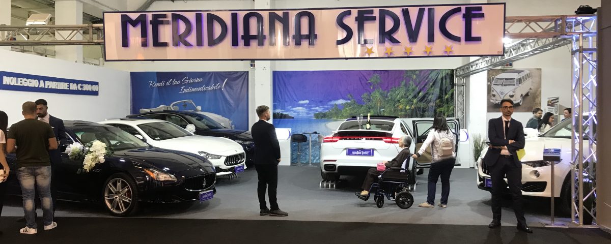 Questa foto rappresenta il nostro stand con tutti gli ultimi modelli delle auto a prezzi imbattibili