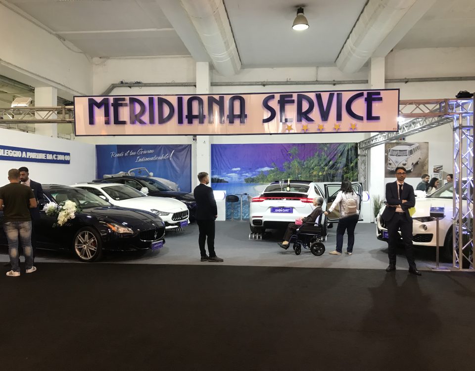 Questa foto rappresenta il nostro stand con tutti gli ultimi modelli delle auto a prezzi imbattibili